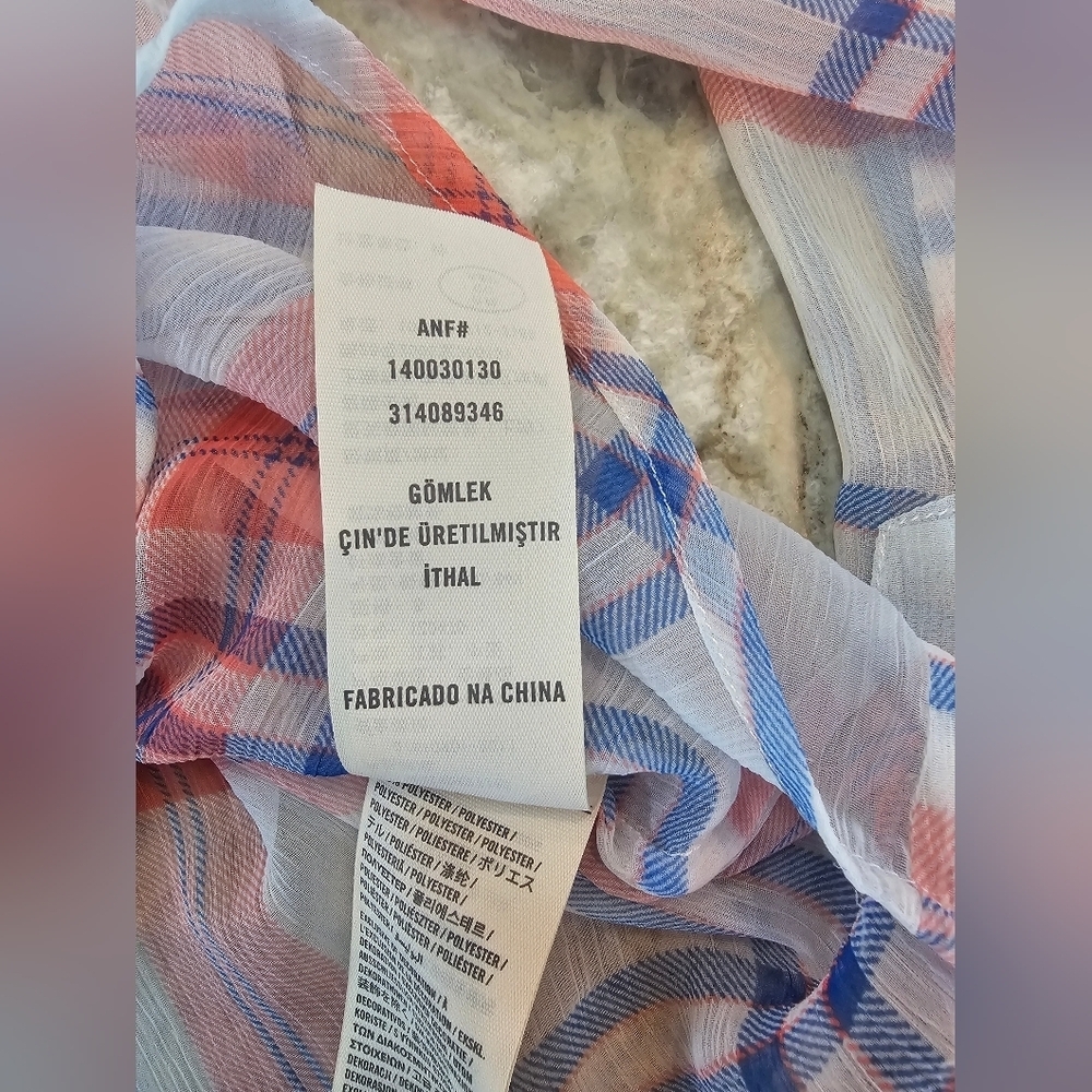 Abercrombie & Fitch Sheer Plaid Button Down Shirt Size Small - Picture 8 of 11